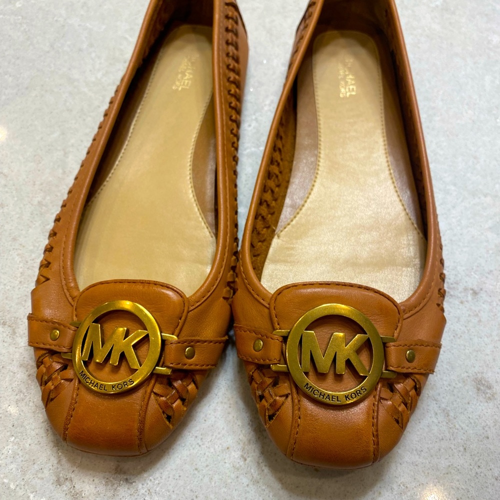 Michael Kors tan woven leather flats sz 8.5 M